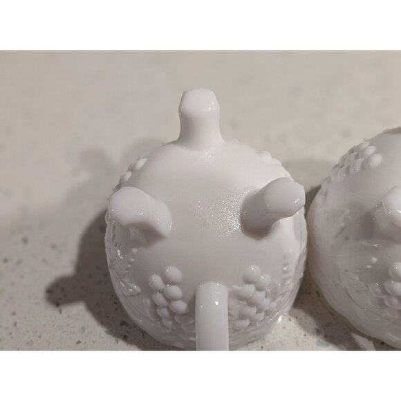 Imperial Glass Milk Glass Cream & Sugar Set With Grape Pattern - Picture 10 of 11